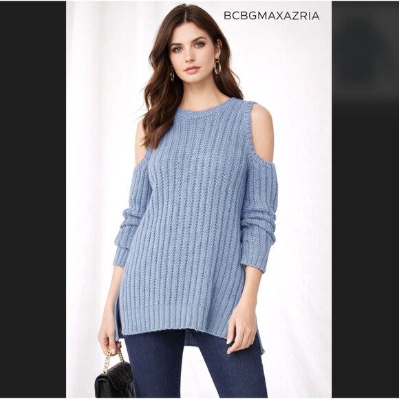 BCBGMaxAzria Sweaters - BCBGMAXAZRIA Blue Cold Shoulder Sweater Women Medium Chunky Knit Italy Textured